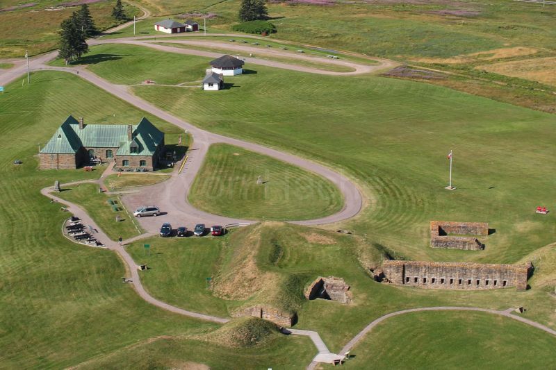YvonHache_IMG_7743m.jpg: Fort Beausjour - Fort Cumberland (Parc Canada)