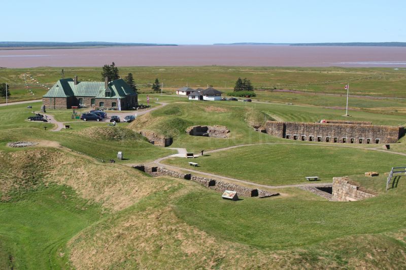 YvonHache_IMG_8231m.jpg: Fort Beausjour - Fort Cumberland (Parc Canada)